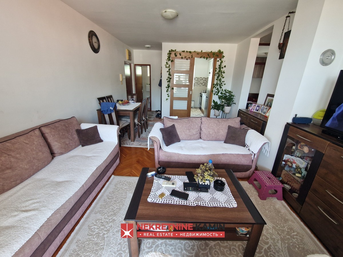 Budva da satılık deniz manzaralı 2+1 daire